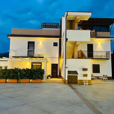 B&B Il Girasole Capo dʼOrlando Buitenkant foto