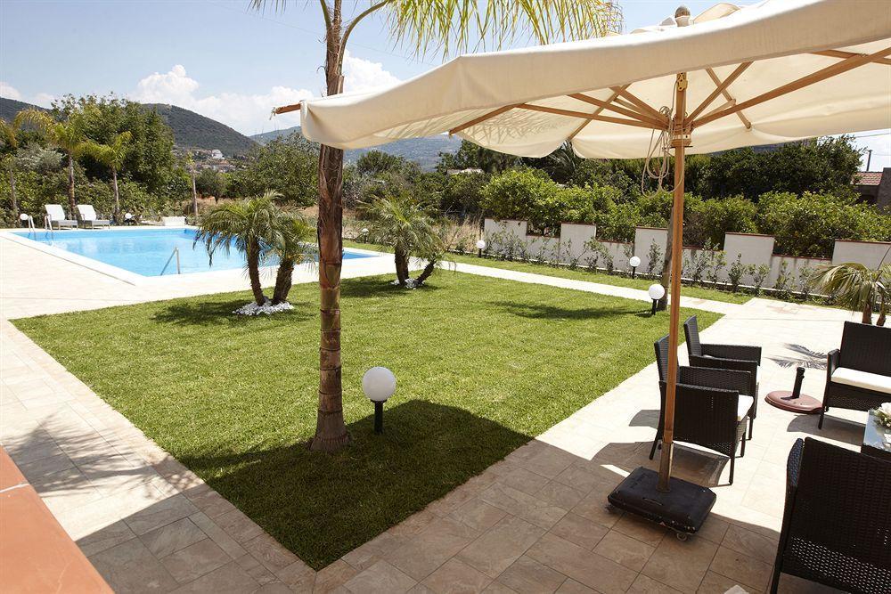 B&B Il Girasole Capo dʼOrlando Buitenkant foto