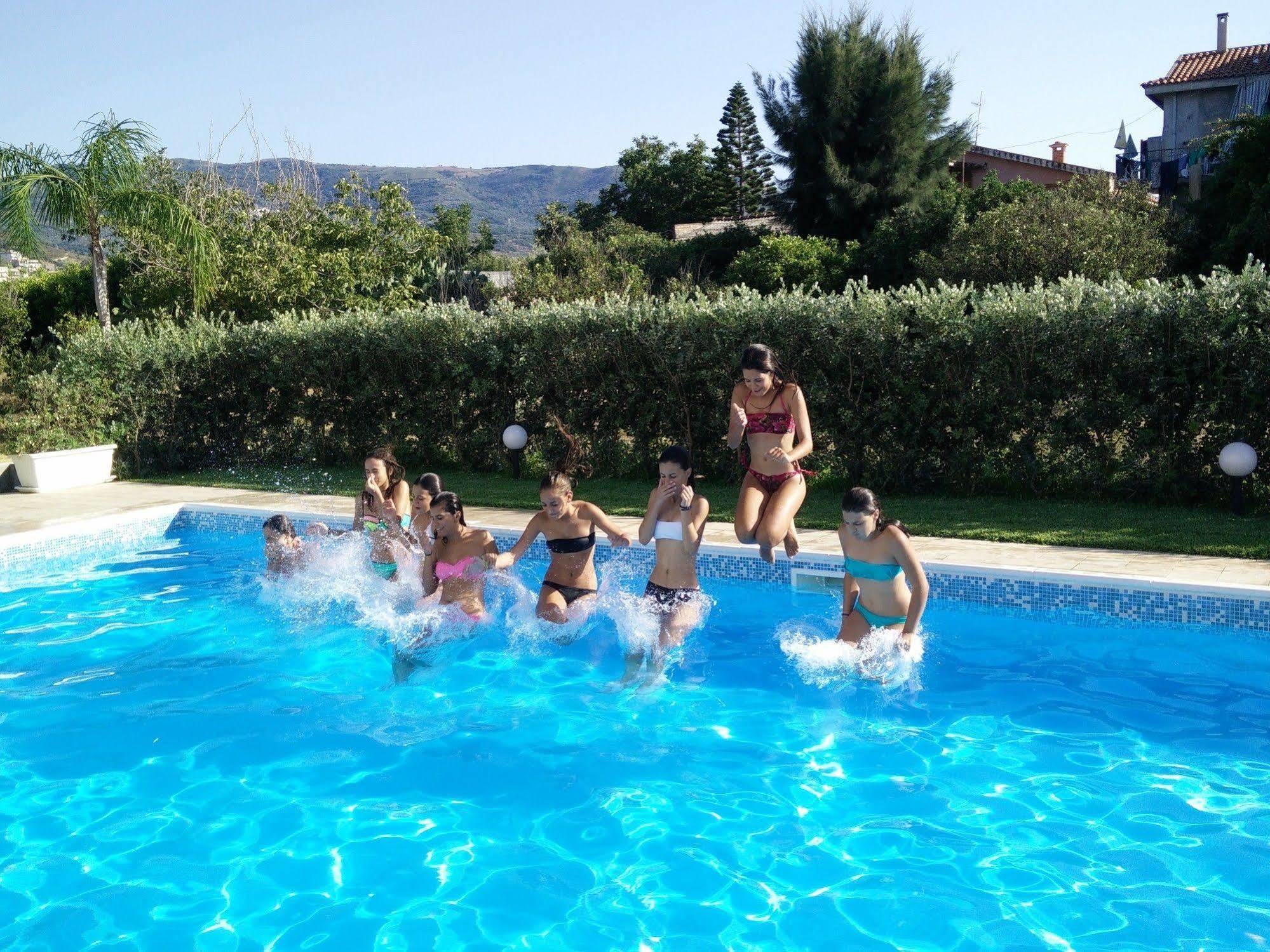 B&B Il Girasole Capo dʼOrlando Buitenkant foto